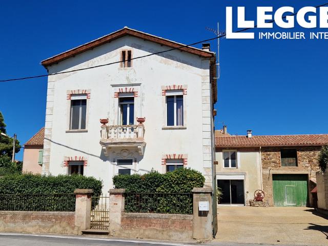 Maison de village T4 avec 2 sdb, superbe annexe à vivre, grand garage, vaste cuisine d'été, parking et jardin