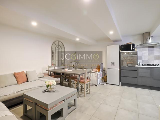 Maison de village T4 de 117m2 hab / AUCUNS TRAVAUX