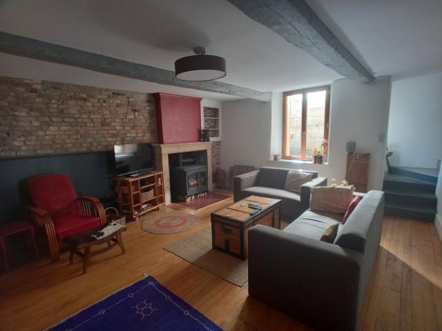 MAISON DE VILLAGE Type F4 Garage et jardin