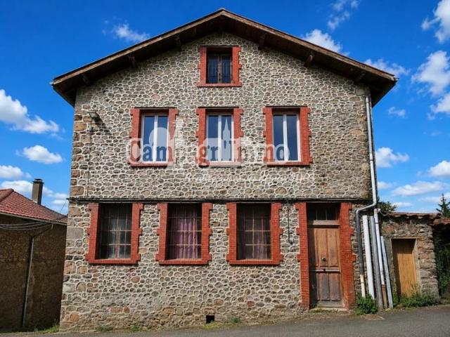 Maison de village Valsonne centre