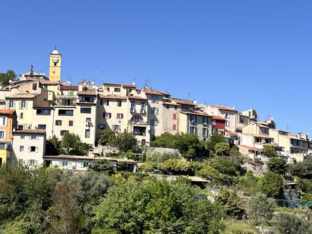 Maison de village Vieux village de Gattières Vue mer, jardin et fort potentiel