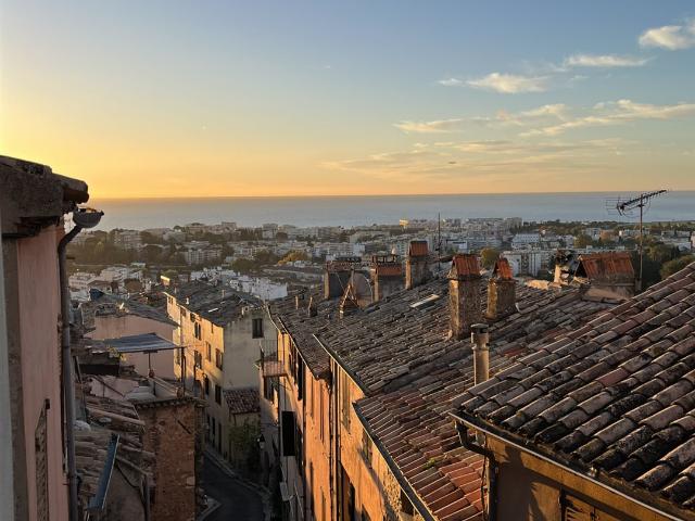 Maison de village vue mer deux chambres 85 m2 84m² Cagnes sur Mer