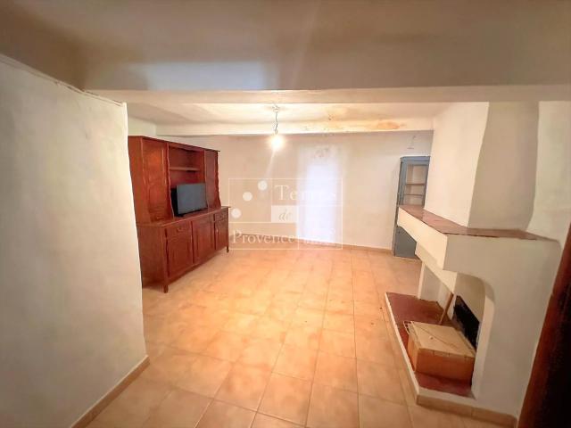 Maison De Village À Aups – Toiture Et Façade Récentes – Fort. 98m² Aups