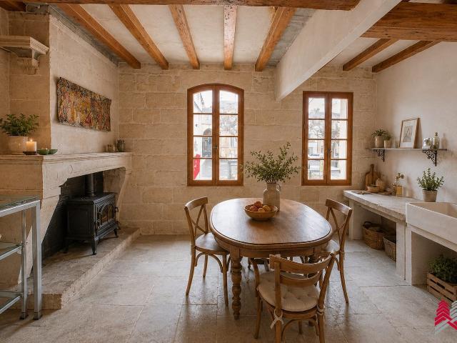 Maison De Village À Fort Potentiel Avec Local En Rez De Chau. 120m² Barbentane