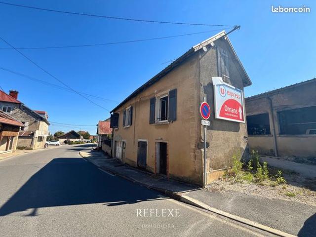 Maison de village à fort potentiel de 50 m² — Amancey