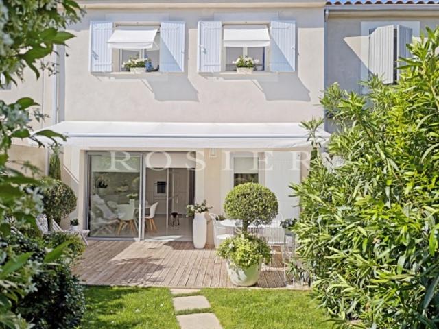 Maison de village à Lagnes avec très beau jardin