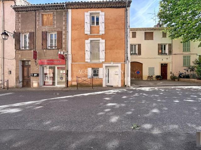 Maison de village à louer – Centre du Village de La Motte S