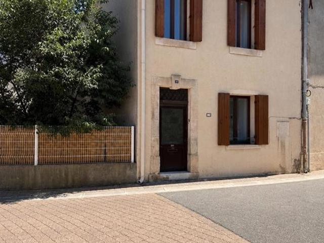 Maison de village à petit prix, grand potentiel – Travaux à prévoir