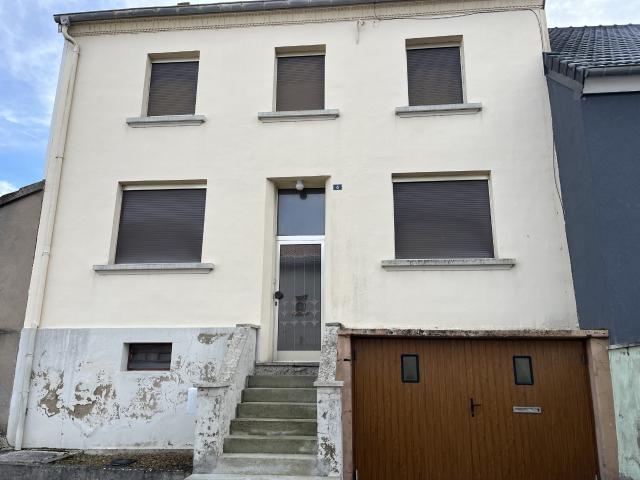 Maison de village à rafraîchir