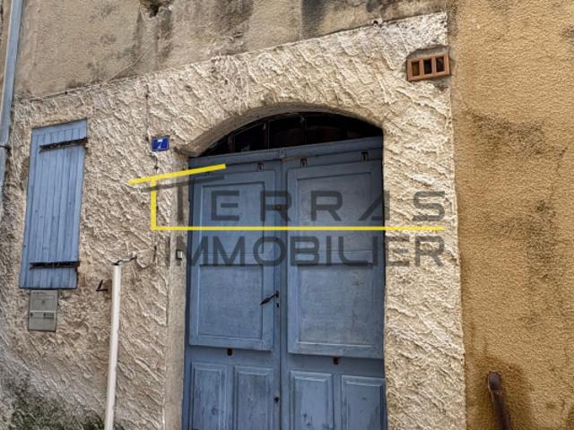 Maison de village à réhabiliter au coeur de l'Enclave des pa