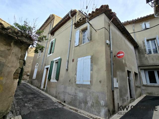 MAISON DE VILLAGE À RENOVER