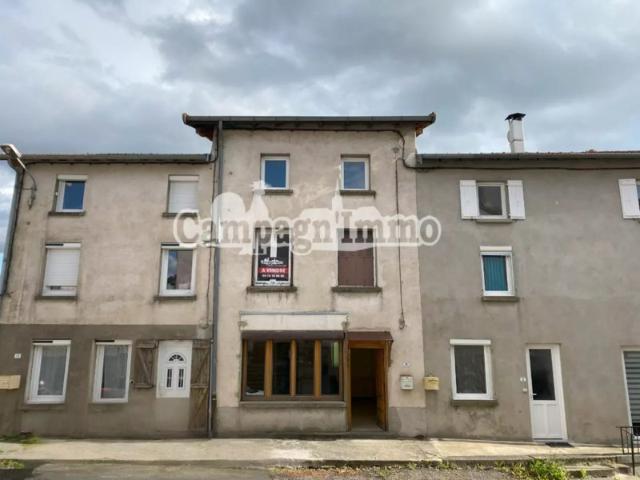 Maison et commerce de village à rénover