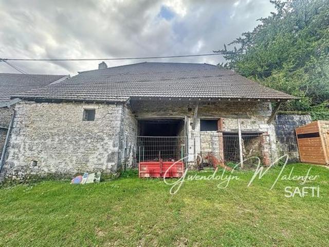 MAISON DE VILLAGE A RENOVER