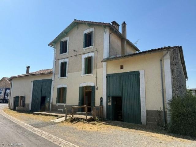 Maison de Village A Rénover Sur 1683m² 169m² Saint Sulpice de Ruffec
