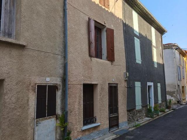 Maison de village à renover + terrain