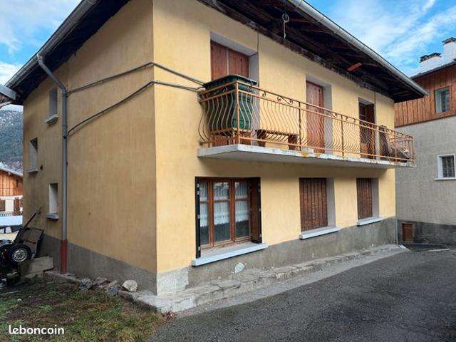 Maison de village a rénover VILLARLY