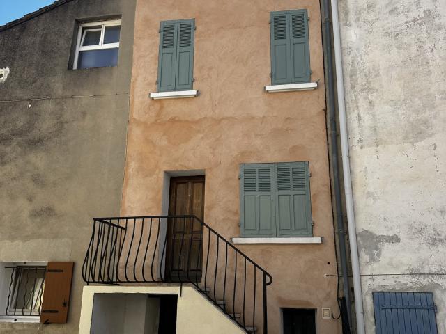 Maison de village à Solliès Pont