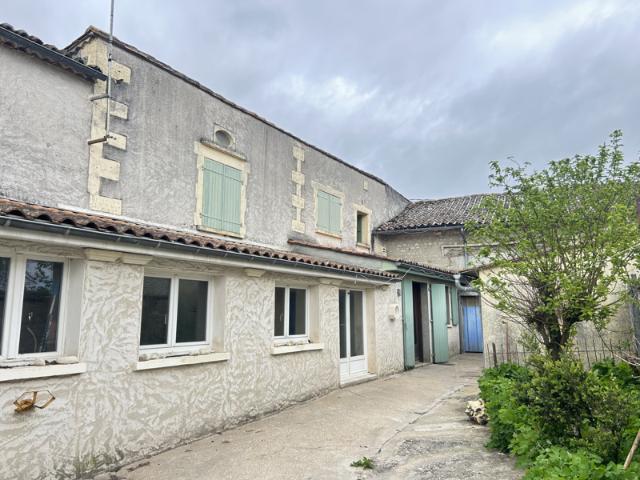 Maison de village à Vars 16330