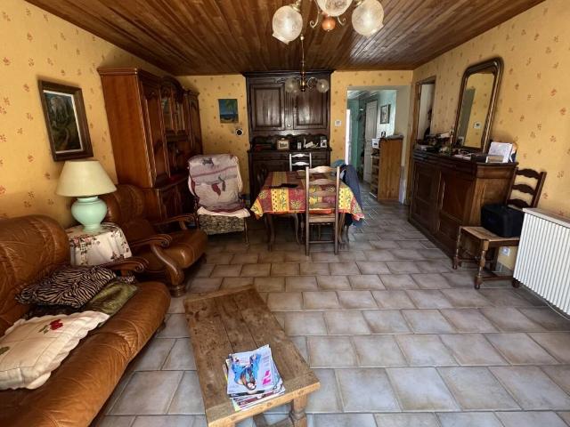 Maison de village en investissement locatif à SAISIR