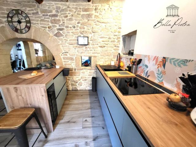 A vendre à Mus 30: maison T4 de 139 m² avec cour intérieur
