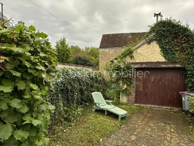 Maison de village à 5 minutes de JOIGNY