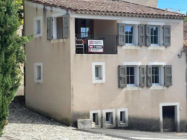 Maison de village à Esparron de Verdon