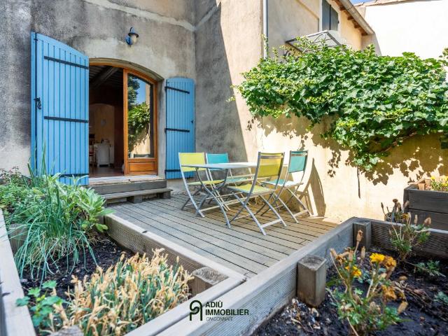 Maison de village au cœur de Saint Quentin la Poterie