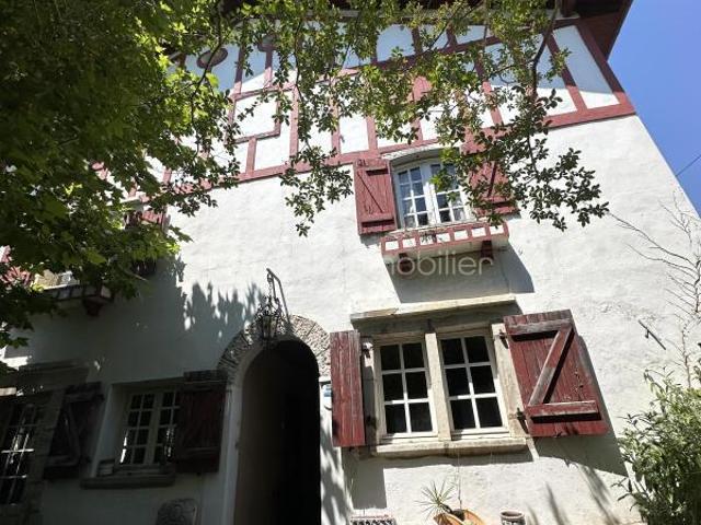 Maison de village au coeur d'Urt
