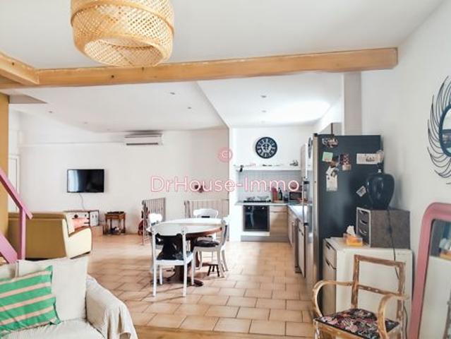 Maison de village avec appartement indépendant, grand garage et patio Claira