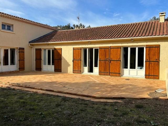 Maison de village avec beau potentiel à Serignan Du Comtat