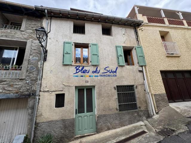 MAISON DE VILLAGE AVEC BEAUCOUP DE POTENTIEL