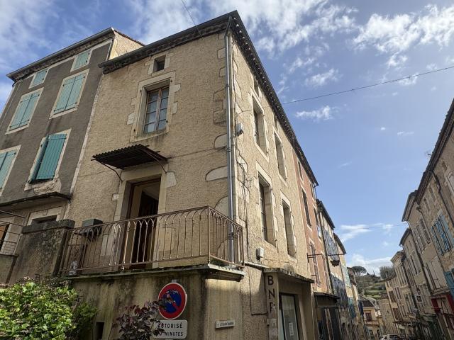 Maison de village avec cachet – Lumineuse et fonctionnelle