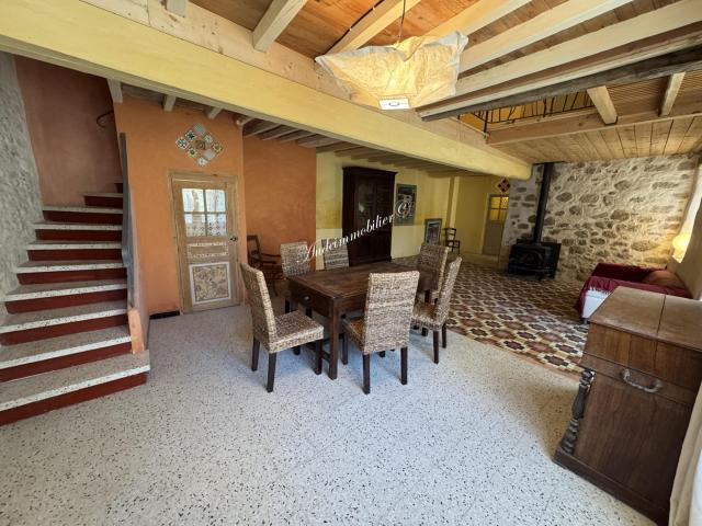 Maison de village avec cave