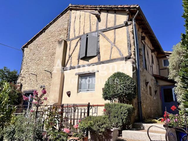 Maison de village avec cour 130m² Marambat