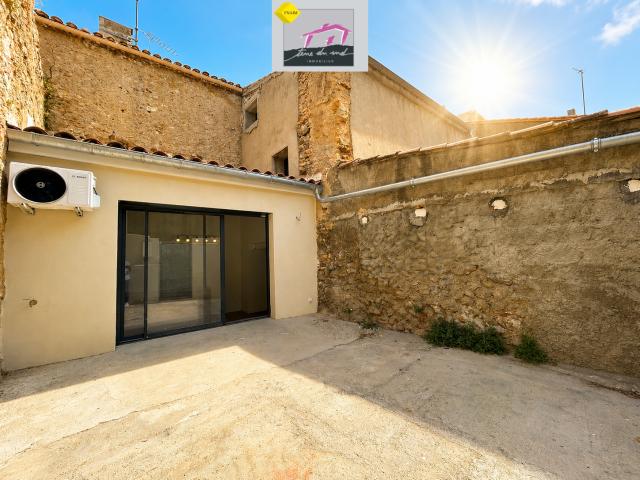 Maison de village avec cour entierement rénovée