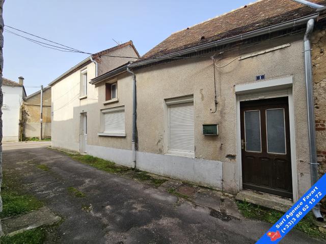 Maison de village avec dépendance