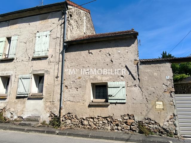 Maison de village avec dépendance