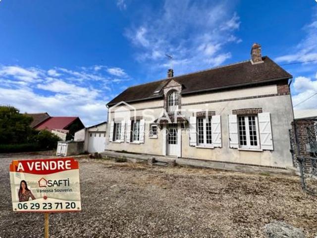 Maison de village avec dépendance sur 1248 m2 clos