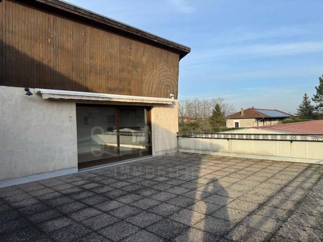 Maison de village avec dépendances / 2 logements