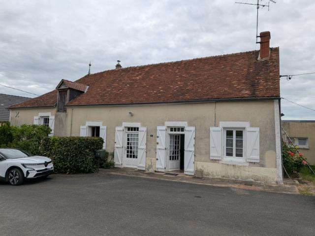 Maison de village avec dépendances