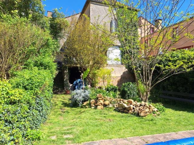 Maison De Village Avec Exterieur ! 170m² Belvès