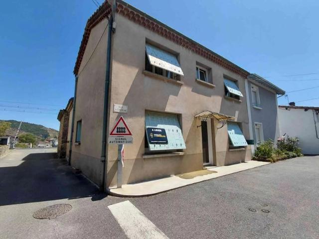 MAISON DE VILLAGE AVEC EXTERIEUR DE TYPE 4 A SAINT JEAN DE M