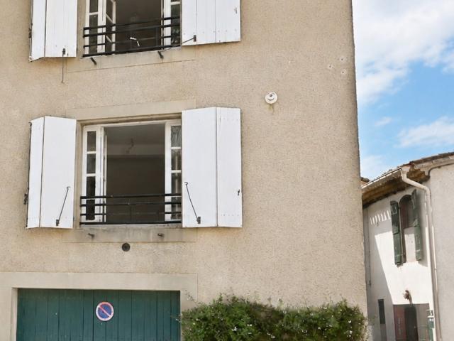 Maison de village avec garage
