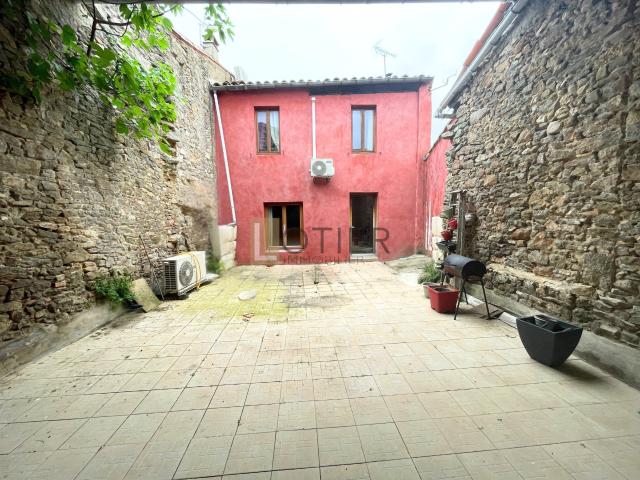 Maison de village avec garage et grande terrasse à Capendu