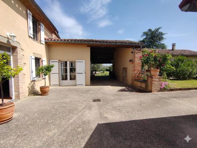 Maison de village avec gite 376m² Albi