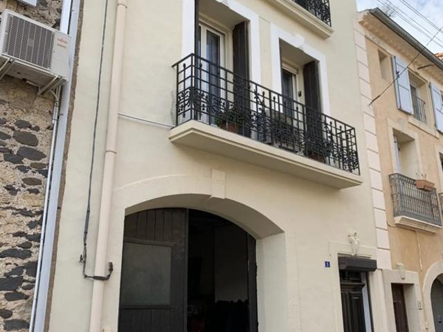 maison de village avec grand garage CAUX