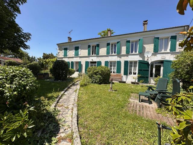 Maison de Village avec jardin
