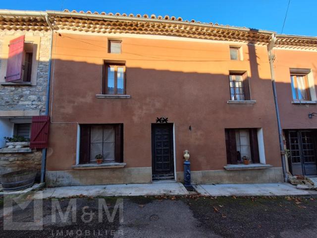 Maison de village avec jardin