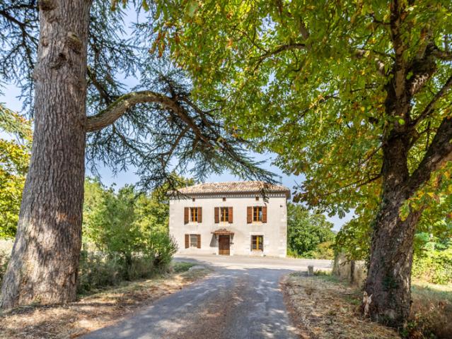 Maison de village avec jardin