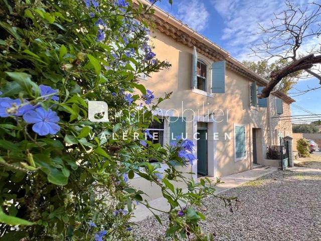 Maison de village avec jardin et dépendance – Nombreuses possibi